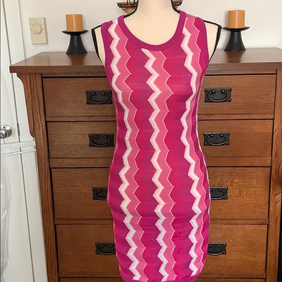 Poof Excellence Dresses & Skirts - Poof💕- Beautiful Sleeveless Summer Dress